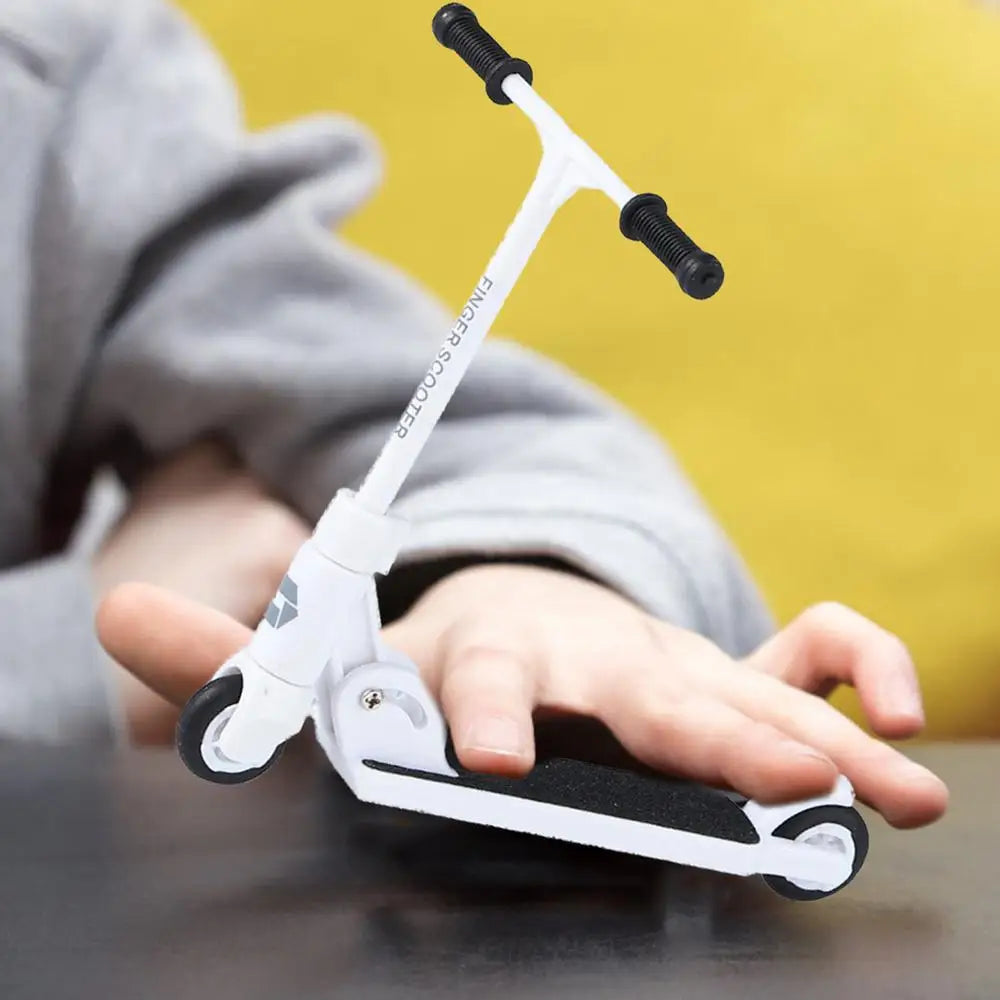 Alloy Finger Scooter Finger Toy SkateboardFinger Scooter Toy Mini Skateboard Finger Toy For Gifts