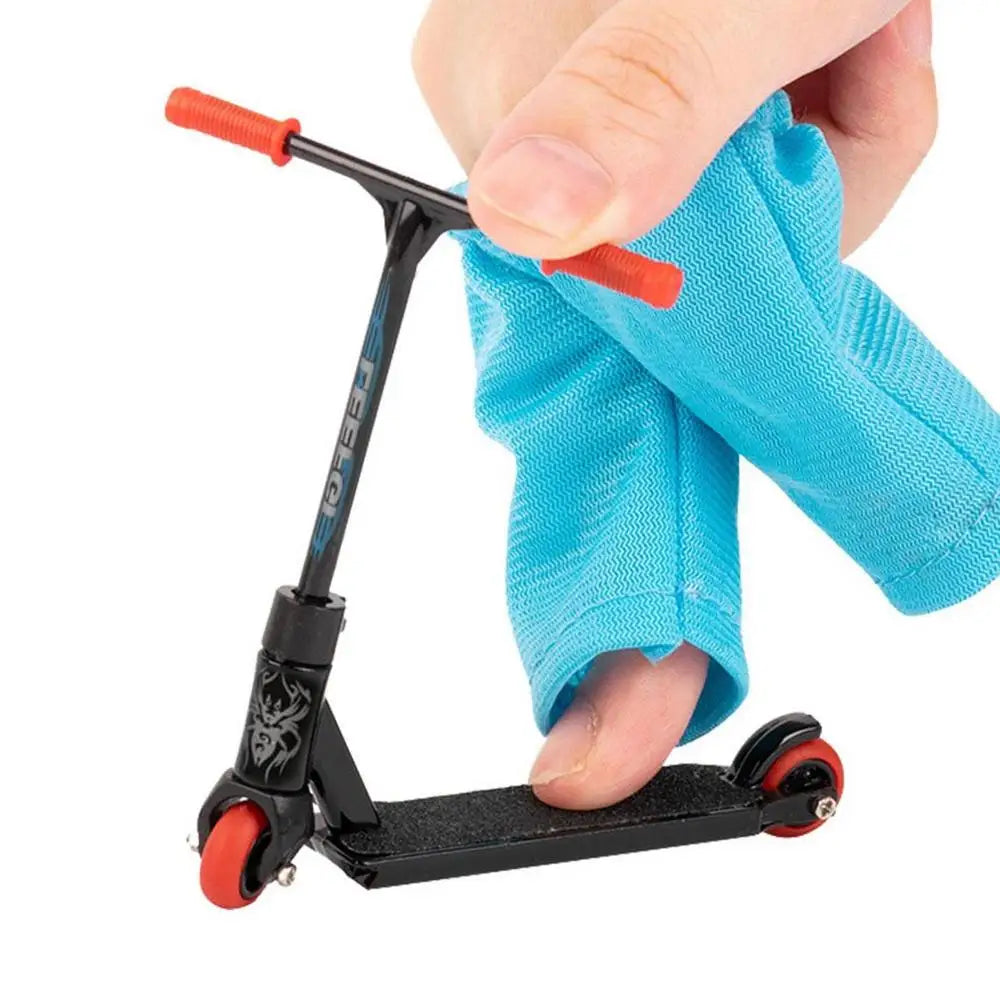 Mini Finger Scooter Two Wheels Stunt Finger Toy Skate Skate Scooter Finger Movement Skateboard Parent-Child Interactive Holiday