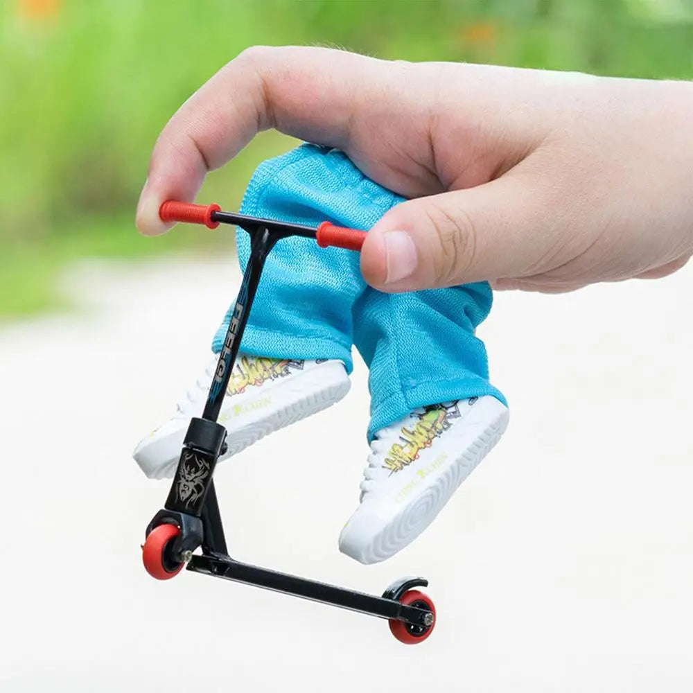 Mini Finger Scooter Two Wheels Stunt Finger Toy Skate Skate Scooter Finger Movement Skateboard Parent-Child Interactive Holiday
